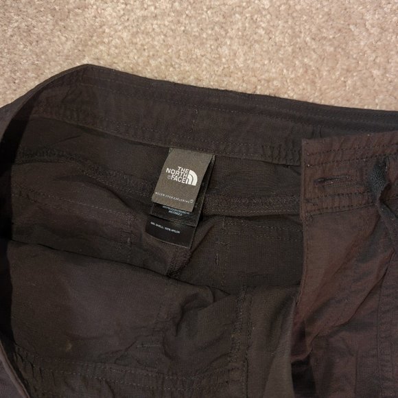 2 in 1 North Face pants/shorts - Picture 3 of 6